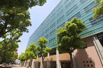 21号館(経営学部・短期大学部)