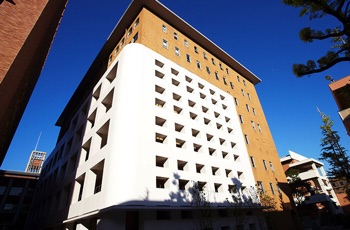 33号館(建築学部)