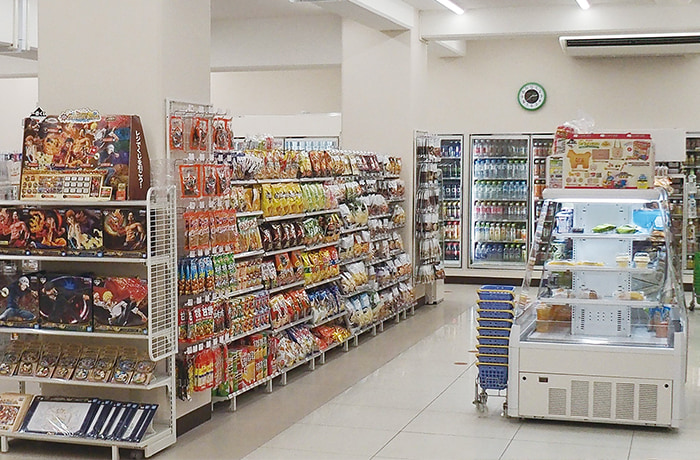 コンビニ(FamilyMart)